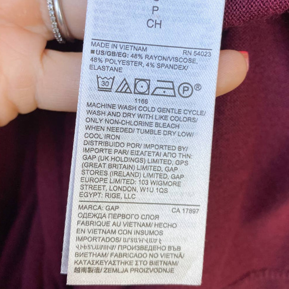 GAP Women's Maroon Cowl Neck Quarter Sleeve Hi-Low Hem Pullover Top size S - Picture 8 of 8